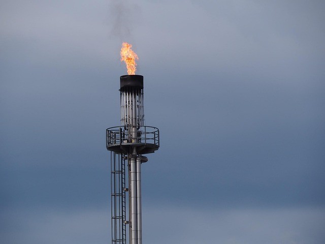flame-2720980_640.jpg